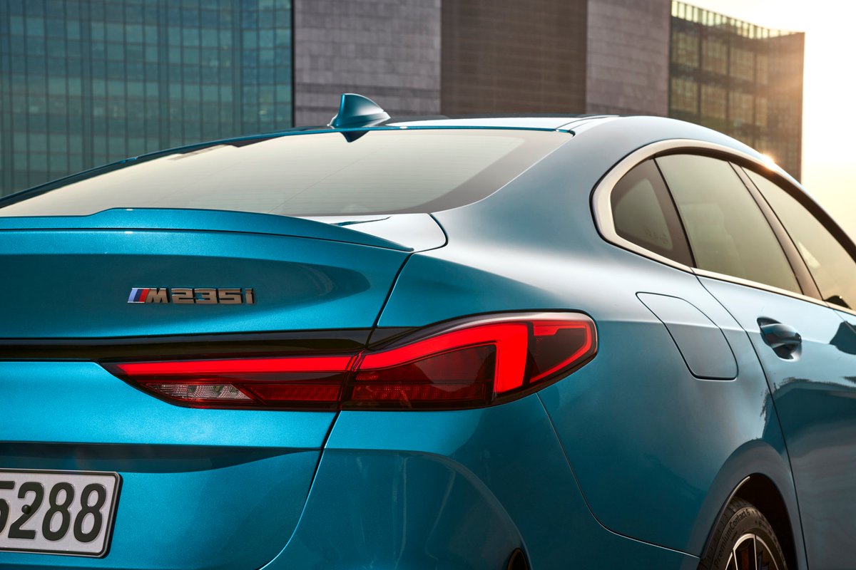 Tout juste révélée, déjà dans la cour des Gran.
THE 2 : la toute première #BMW Série 2 Gran Coupé offre un design sculptural et une versatilité sans compromis.
Configurez-la 👉 bit.ly/32k97Rh