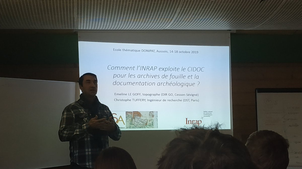 C. Tuffery and e. le Goff present on thinking through application of #cidoccrm <a href="/Inrap/">Inrap</a>. #donipat <a href="/CRMSIG/">CIDOC CRM SIG</a> <a href="/icomCIDOC/">ICOM.CIDOC</a>