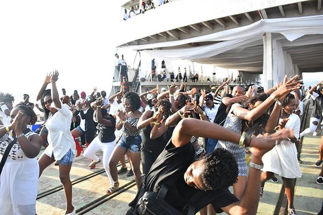 KampalaSouth's tweet photo. Here to remind you that it's always fun with Kla South. This is how we turn up for a parte π.Don't miss this &more on Sat 26th October..#KlaSouthboatcruise #beachParty #WaterFrontbeach rotaryclubofmilimani https://t.co/5HhZ8HwR30