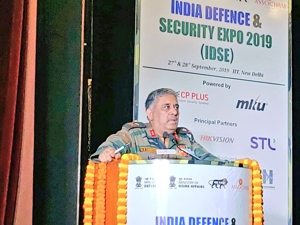 Indian Defence and Security Exposition  #IDSE2019 was graced by the Raksha Rajya Mantri himself.Rest of the world shuns Chinese companies in their security apparatus, Govt of India embraces China- be it HikVision Cameras on railways or HikVision sponsoring events organised by GOI