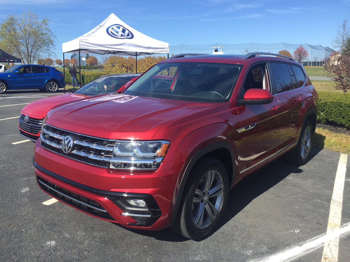 MPGomatic's tweet image. The @VW Atlas is a delightfully cavernous family hauler. Costco Run Champ! #IMPA #TestDays @MonticelloMC