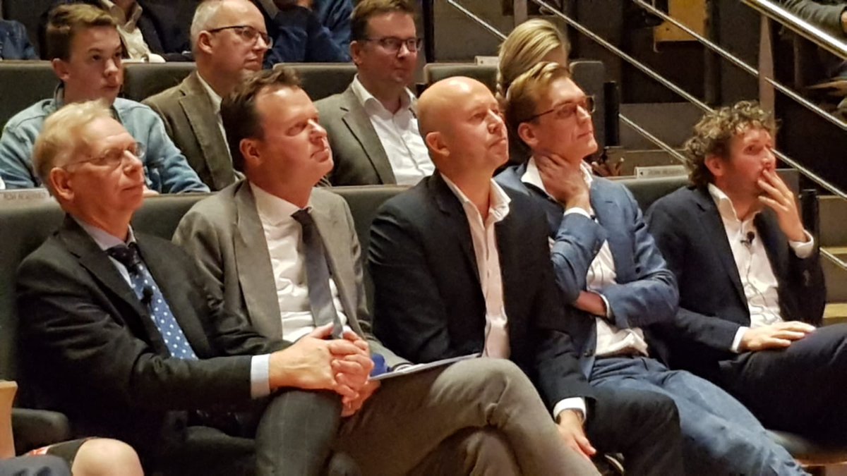 We zijn al even bezig, na de opening van Nellie van de Griend, nam dagvoorzitter <a href="/PeterMelis/">Peter Melis</a> de leiding over.