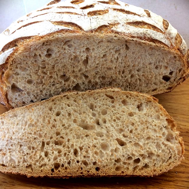 blisswoo's tweet photo. #WorldBreadDay sourdough made with 30% @fwpmatthews stoneground wholemeal flour 😊 #sourdough #realbread https://t.co/bWfVI6ES0b