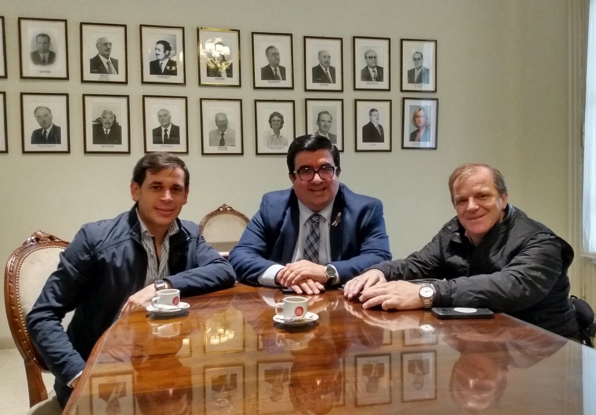 Con <a href="/martinrarregui/">Martín R. Arregui</a> estuvimos reunidos con el Dr. Mario Villegas, Decano de <a href="/Derecho_Unne/">Facultad de Derecho - UNNE</a>, para charlar sobre la experiencia
en la ejecución de #EntrenamientoParaElTrabajo a través de #Promover