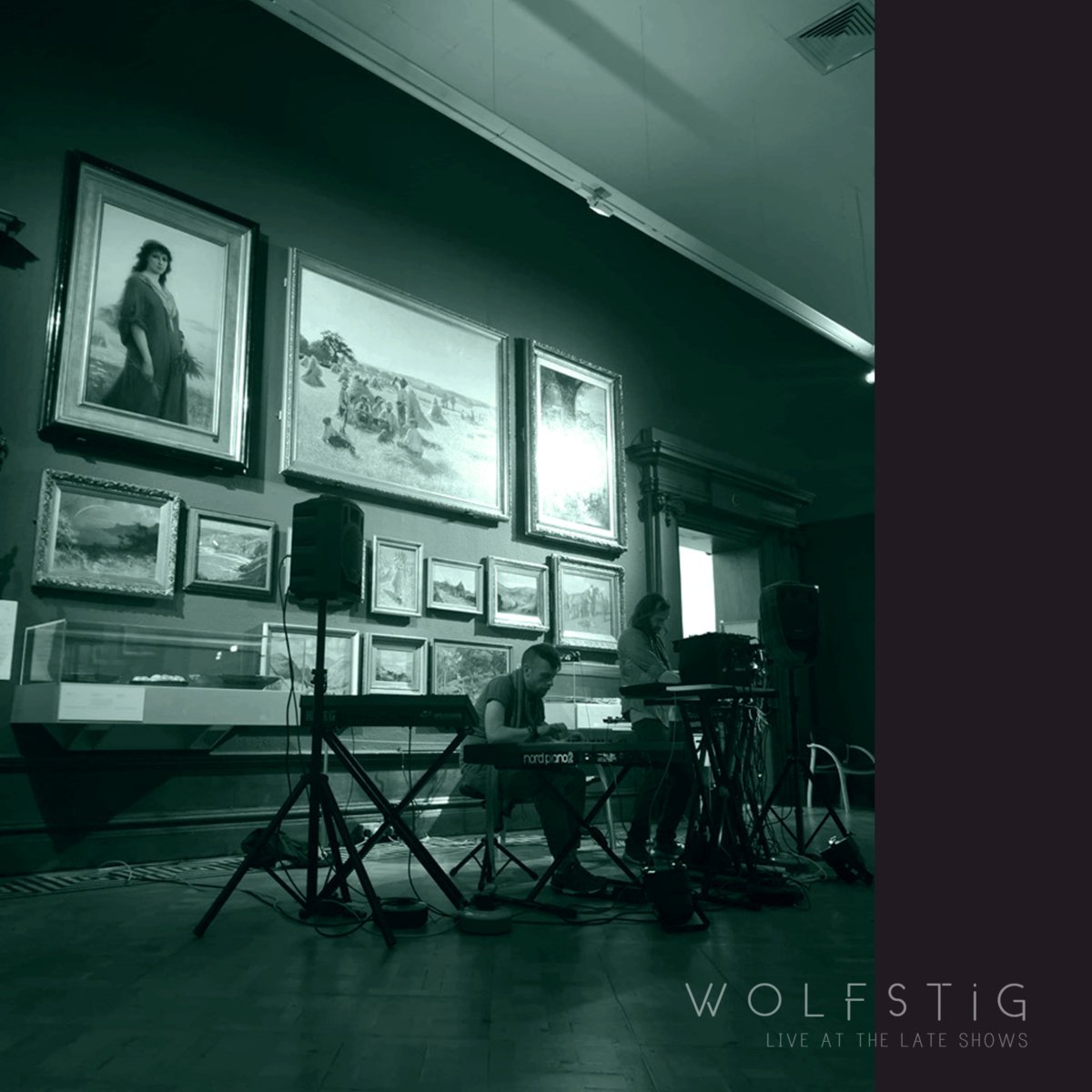 wolfstig's tweet image. Our epic "four sets in a row" improvised performance at @theshipley for @TheLateShows will be available on Oct 25
WS 💜💚
