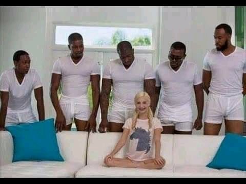 vuyo95_'s tweet photo. What you see on videos V.S what happens behind cameras 

😂😂😂😂😂 https://t.co/MdYKa17cnj