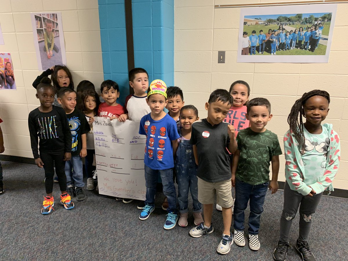 GuentherRachael's tweet photo. We left a little note to celebrate our awesome principal today! #kleinfamily @KaiserKISD #happyprincipalsweek https://t.co/NZUUI6ylS9