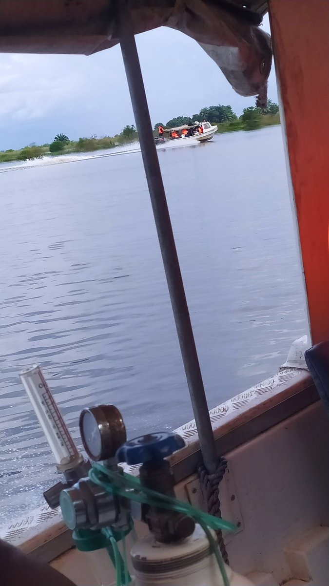Anambra Health Commissioner, Dr Vincent Okpala with State Medical Team continues touring flood affected Communities in Anambra East Local Government Area.