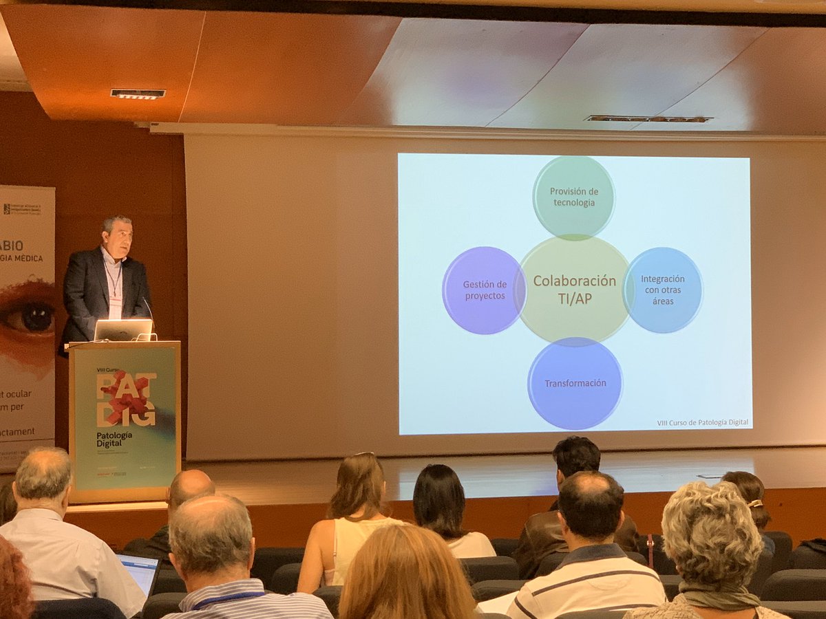 pedro4info's tweet photo. Ahora en #DPValencia2019 Albert Martínez Jefe de #TI en el departamento de salud de Gandía de @GVAsanitat @GVAhgandia explica la #TransformacionDigital avanzando hacia la  #patologiadigital https://t.co/TXm5O9iU9o