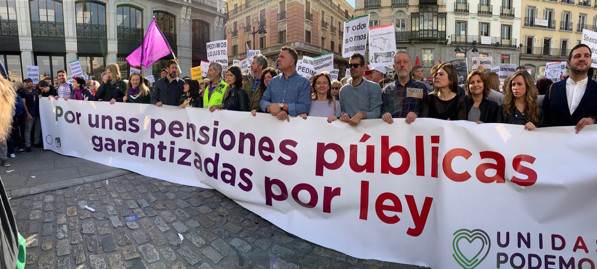 juralde's tweet photo. Por unas pensiones públicas dignas garantizadas por ley. Hoy en MADRID, las calles a reventar. 
#PENSIONISTASaMADRID16O #PensionesDignas #Pensionistas https://t.co/cnkDBwDQtb