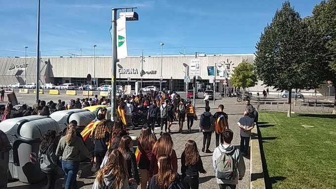 View image on Twitter