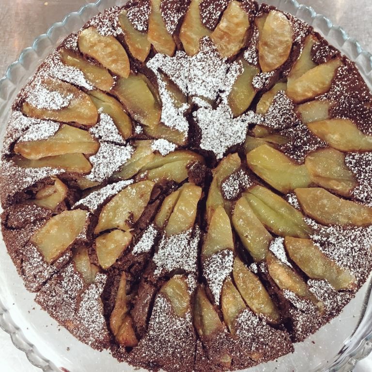 Cafe1231_Lewes's tweet photo. A beautiful Chocolate & Apple Cake - Gluten Free and Dairy Free! Freshly baked this morning! #yummy #leweslife #cafe #community https://t.co/wjMExVS3uT
