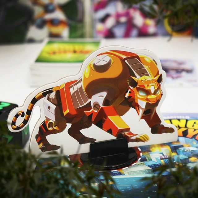 IELLO_France's tweet photo. 16ème jour du #gamingtober avec le thème #sauvage!
Transformez-vous en fauve avec la Forme Bête de Cybertooth, un Monster Pack disponible ce vendredi 18 octobre ! 🐯🍃
#J2S #JDS #IELLO #Cybertooth #KingOfTokyo #KingOfNewYork #sauvage #wild https://t.co/H2XZvX1lrh https://t.co/iWLKopqcUz