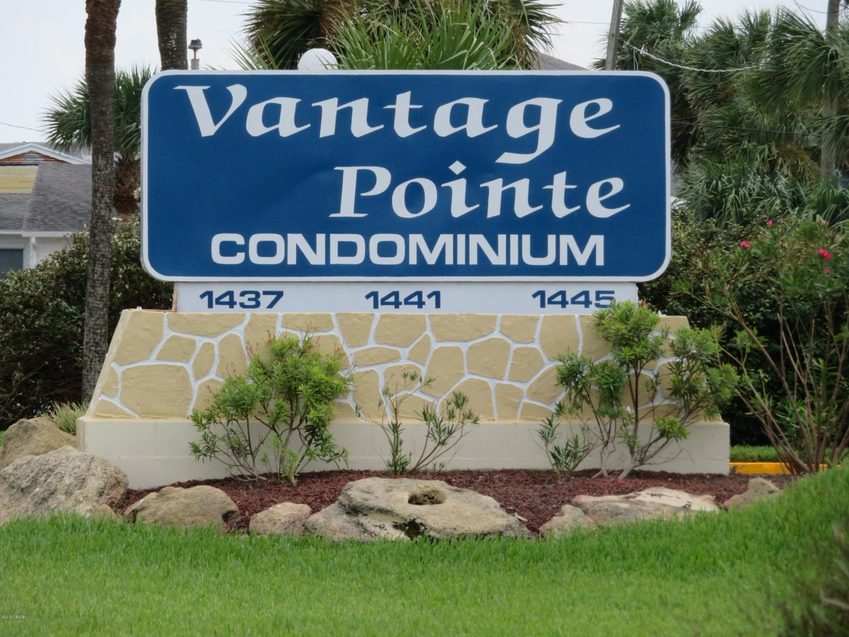exitbeachrealty's tweet image. 1 bedroom 1 bath for sale on ground floor Vantage Pointe offers heated community pool with hot tub, fitness center, tennis courts and more. For more info click the link below or contact our office at 386-441-1141.buff.ly/31VsyzD #daytonabeach #condo #forsale #beachside