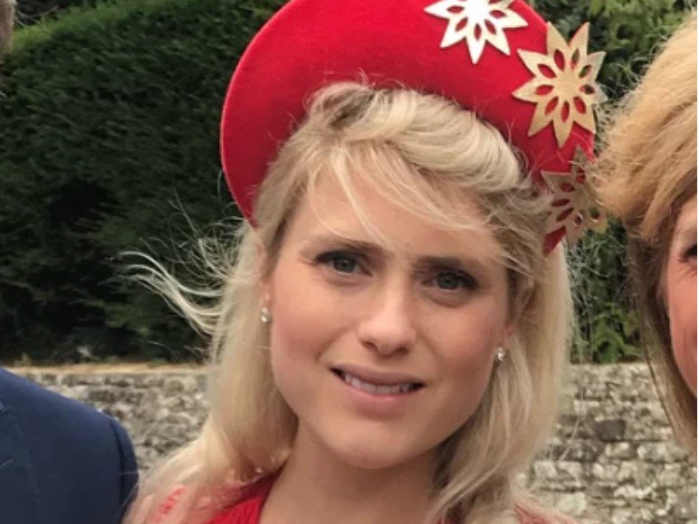 We always love hearing from our customers... ⭐⭐⭐⭐⭐"The hat was absolutely perfect. ... it made the outfit! Thanks so much Maggie for your help and stunning millinery. Very high quality". C. Downs #fashionhats #hat #weddingfascinator