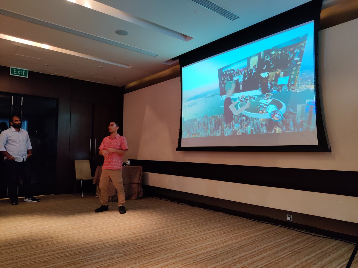 shruti9423's tweet photo. Our colleague from @FNFGIHub demonstrating the work they do #InnovatingFreedomStories 
It is the office that enables in-depth exchange on specific topics in tech ecosystem for FNF. https://t.co/MMYAY3V7c7