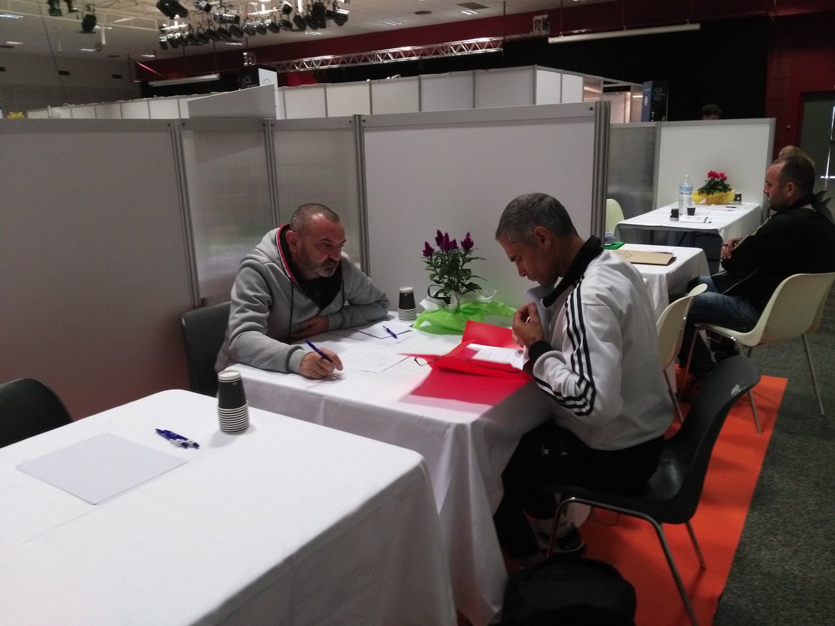 Lazzati1Sand's tweet photo. Au #Forum #Jobboost,  des #équipes motivées #AvecPoleEmploi #aubagne pour #coacher les candidats sur la #formation, les techniques de recherche d'#Emploi, se valoriser et s'exercer à l'#entretien d'#embauche. Merci et bravo à tous @cnied13 @DidierMartinPE @poleemploi_paca https://t.co/cDaHcOABwj