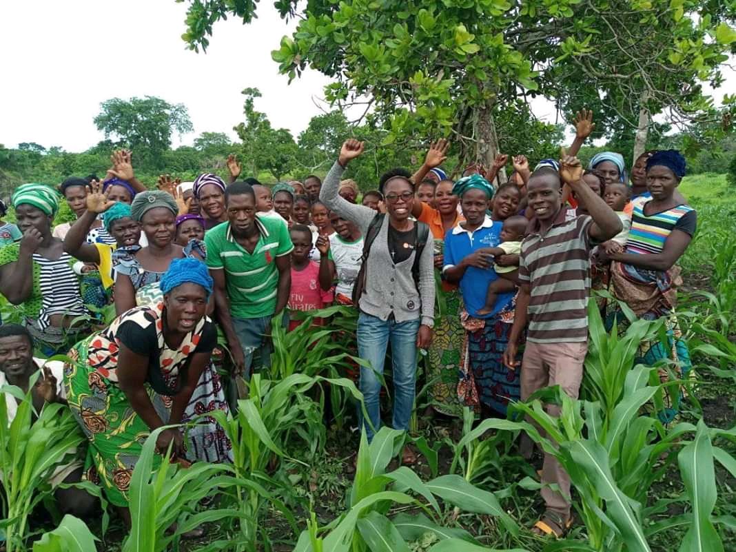 Brumaguez's tweet photo. Journée internationale de la Femme agricultrice, un clin d'œil à mes guerrières qui s'activent dans l'agriculture résiliente pour la sécurité alimentaire #agriculuturebiologique
#Giz
@deleagbalohoun
@OuneiT https://t.co/6C5FEIYYr2