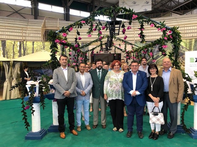 ExtravalS's tweet photo. El pasado sábado, Extraval estuvo presente en Agroalbuera- IV Feria del Melón, apoyando el sector empresarial extremeño.
Os dejamos algunas imágenes del acto. https://t.co/Z42pxXKhd8