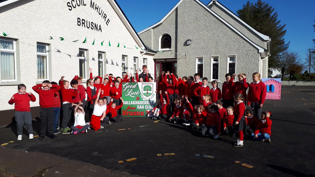 BrusnaNS's tweet photo. Good luck to the Ballaghaderreen GAA Senior team playing in the County final on Saturday. @Ballagh_GAA , great excitement in @BrusnaNS with lots of our past pupil playing and our teacher MrCarmody. #ballaghabù . @gaa5star https://t.co/czYQIv4crd