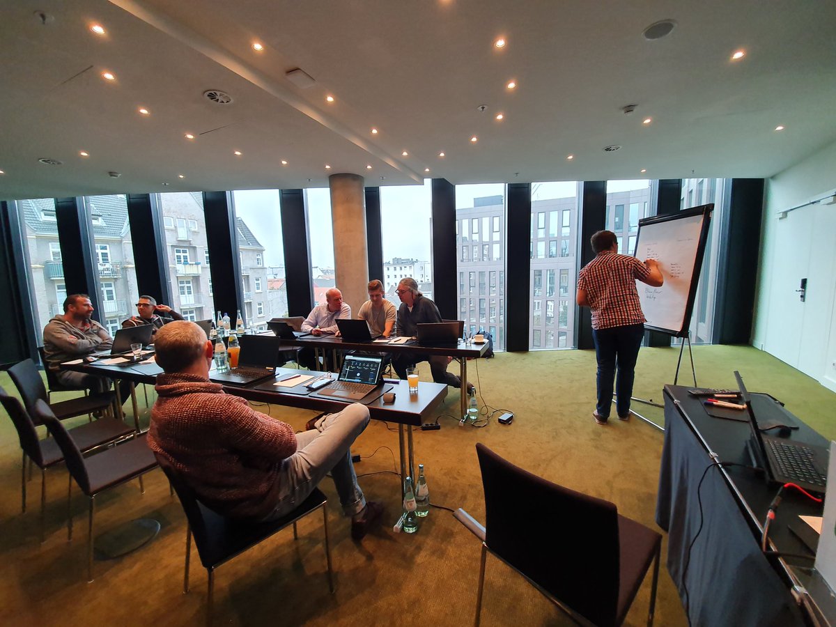 RobinSedlaczek's tweet photo. We're doing! #Architecture for cloud applications with #dotnetcore &amp; @Azure! Thanks to all attendees of my Workshop @wdc_conference! #webdc19 @fairmas_gmbh https://t.co/KRyeQfidvC