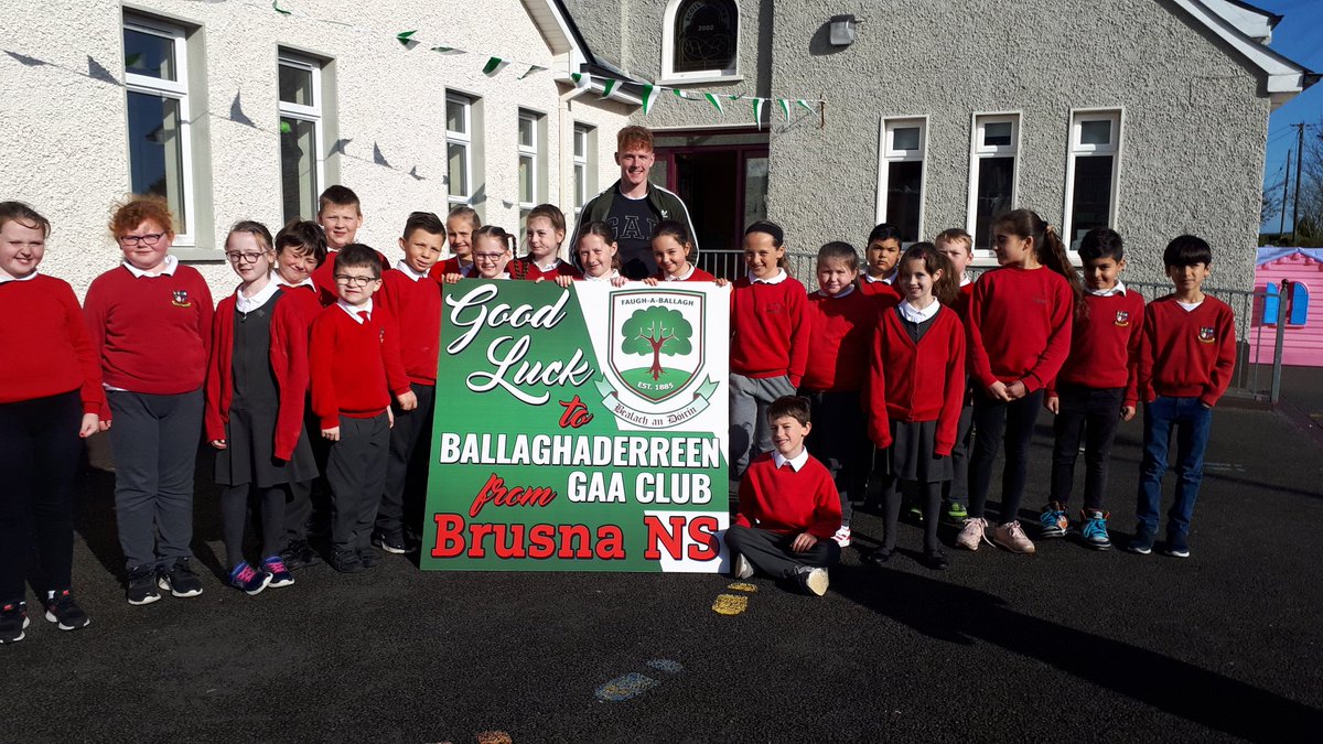 BrusnaNS's tweet photo. Good luck to the Ballaghaderreen GAA Senior team playing in the County final on Saturday. @Ballagh_GAA , great excitement in @BrusnaNS with lots of our past pupil playing and our teacher MrCarmody. #ballaghabù . @gaa5star https://t.co/czYQIv4crd