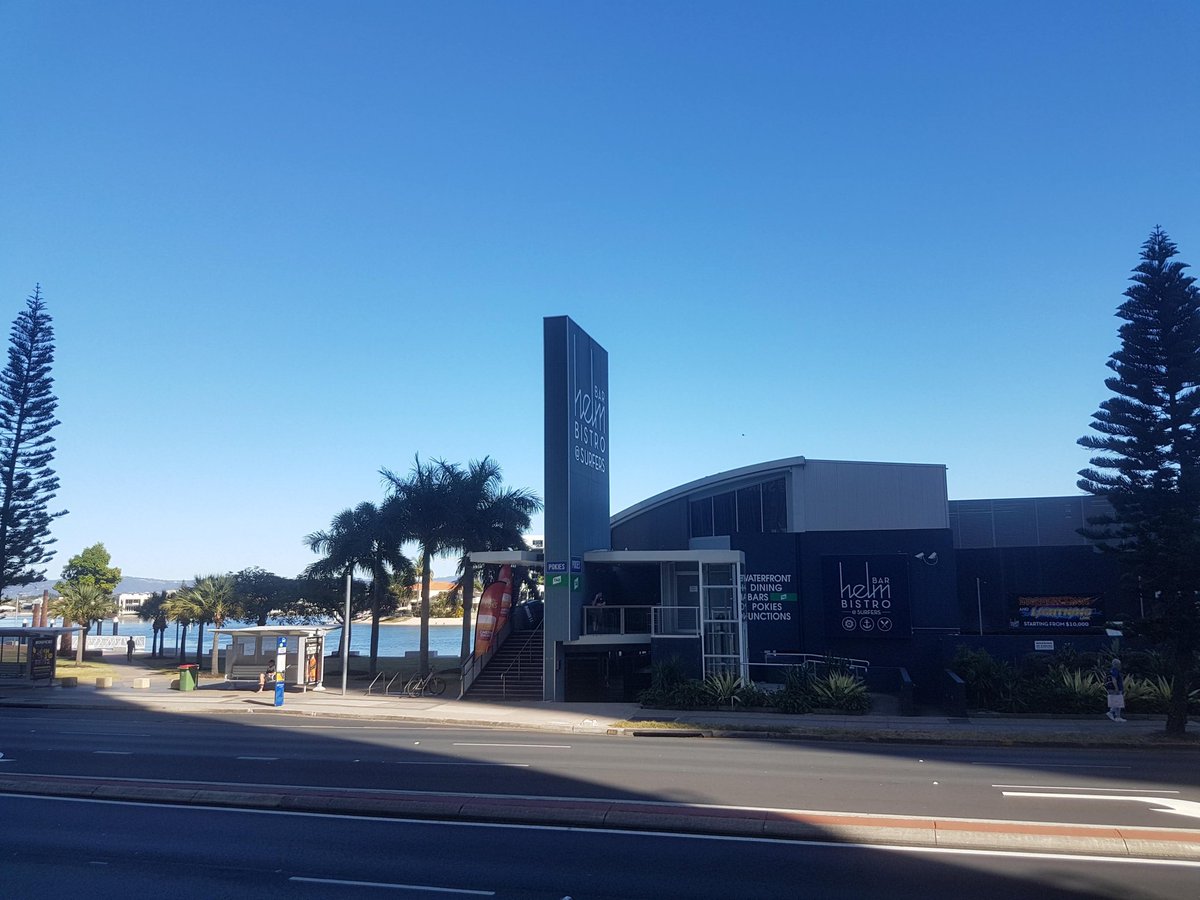  #PubCrawl: Helm Bar Surfers has closed since I visited in August.It was late when I got in for a nightcap, but this nautical-themed pub looked a good place for a few beers, particularly if you like sport.Overlooks Nerang River and Chevron Island. Too good a spot to stay closed