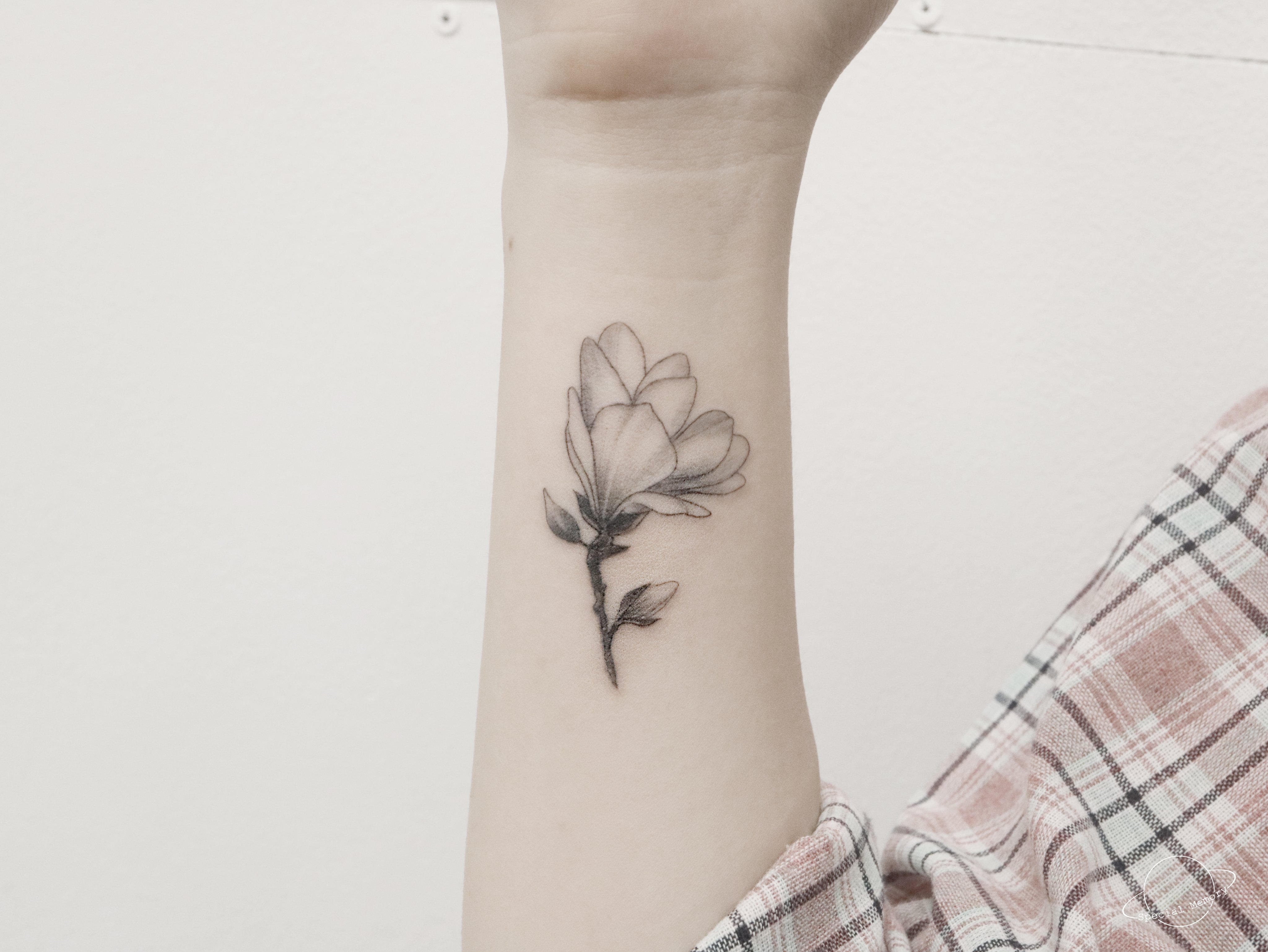 Korea Yong R Tattooer ディテールな花からシンプルな絵の集まり ソウルタトゥー 韓国 タトゥー ワンポイントタトゥー ホンデタトゥー T Co Gipbe4aoxe Twitter