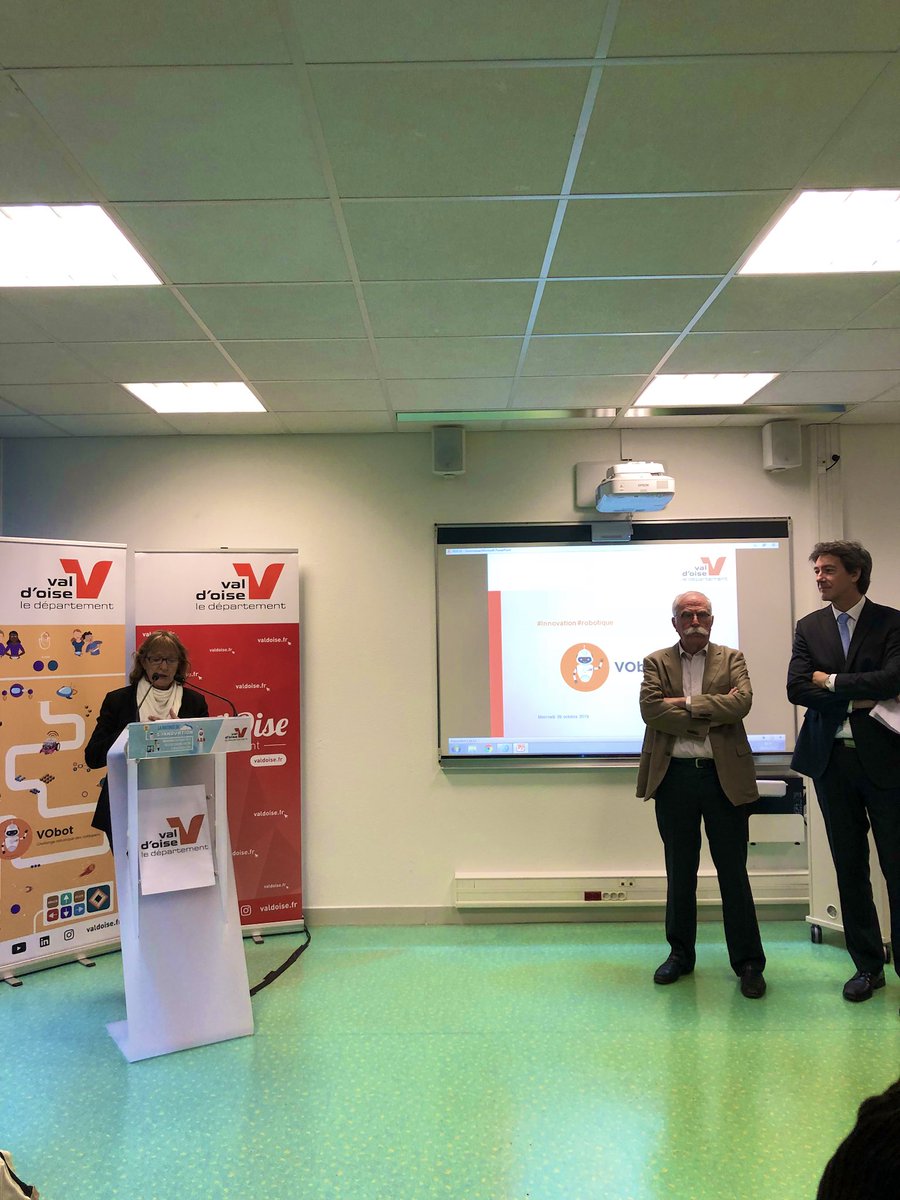 Easytis's tweet image. Lancement du #VObot 2020! 🎉🤖👍 c’est parti ! #robotiqueeducative #robotique #steam #steameducation #innovation