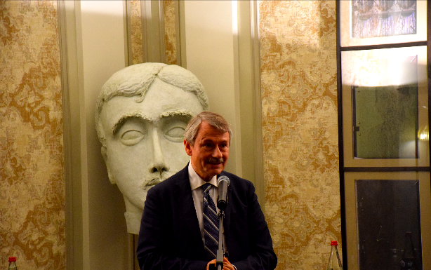 H_Litteraires's tweet image. Parution ce jour en librairie du "Mystérieux correspondant et autres nouvelles inédites" de Marcel #Proust, aux éditions de Fallois. La soirée de lancement avait lieu hier soir à l'Hôtel #LeSwann avec la présentation du livre par @LucFraisse.