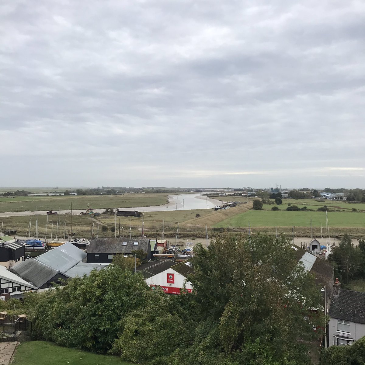 charlesjholland's tweet photo. More Rye: fabulous 17th C mannerism, the old water cistern, Lamb House and the view from the castle. #studiom1 #SoAD #fieldtrip: https://t.co/tZXcqqfyf8
