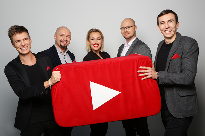 LifeTubeMCN's tweet photo. #BIGNEWS #TalentMedia przejmuje 100% udziałów firmy #Gamellon i wspólnie z nami tworzy grupę #LTTM. W jej skład wchodzą również dwie nowo powstałe marki: #Hubyt - kreator kampanii z youtuberami oraz #MellonMedia - spółka produkująca wideo i własne formaty na @YouTube. https://t.co/MwrAl2tbRL