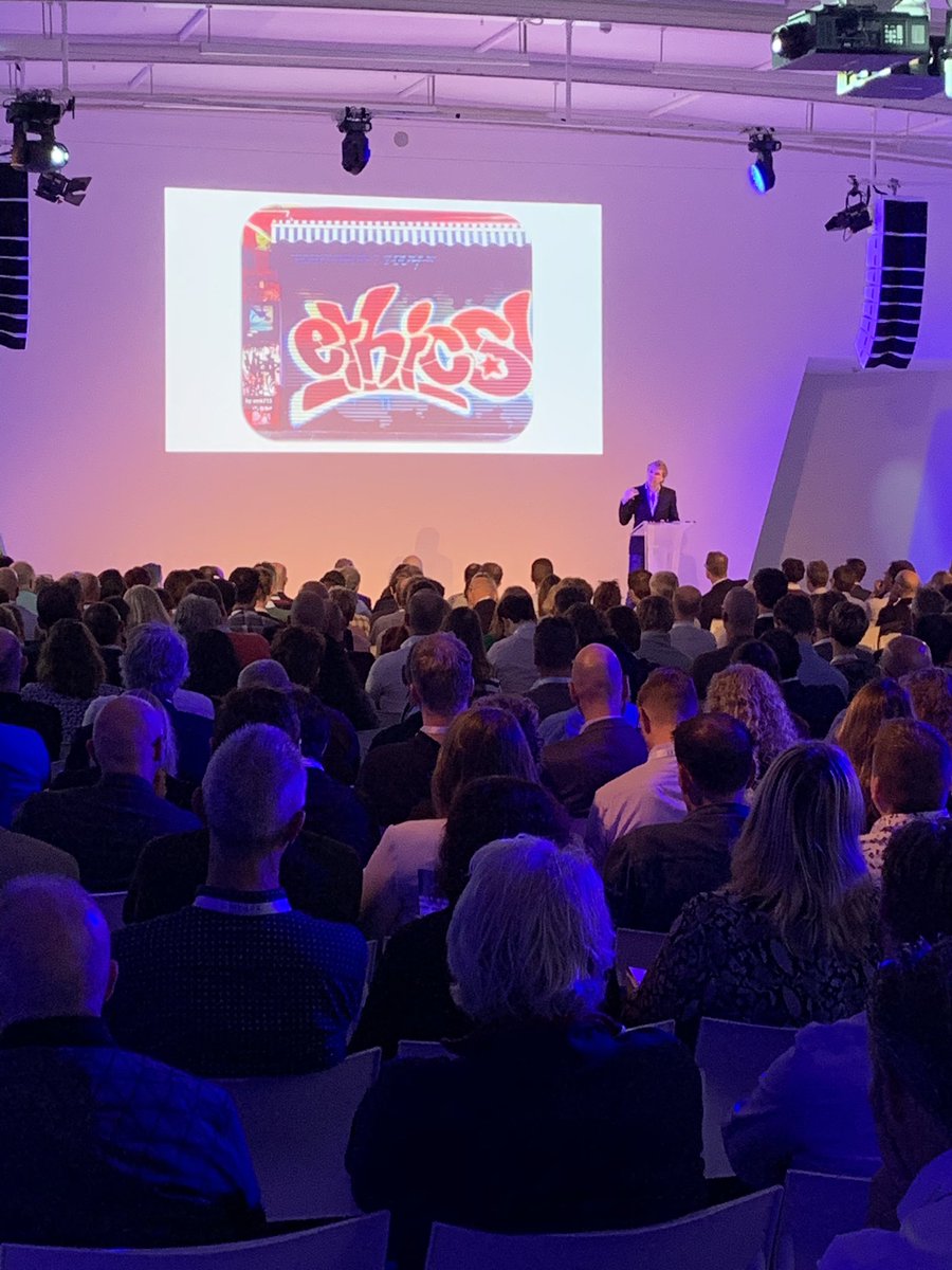 Balance between Data intelligence versus Ethics? @Overheid360 <a href="/mirkoschaefer/">Mirko Tobias Schäfer 🇪🇺 mtschaefer.bsky.social</a> #smartgov #AI #politics #jaarbeurs #computable #ethics #principles