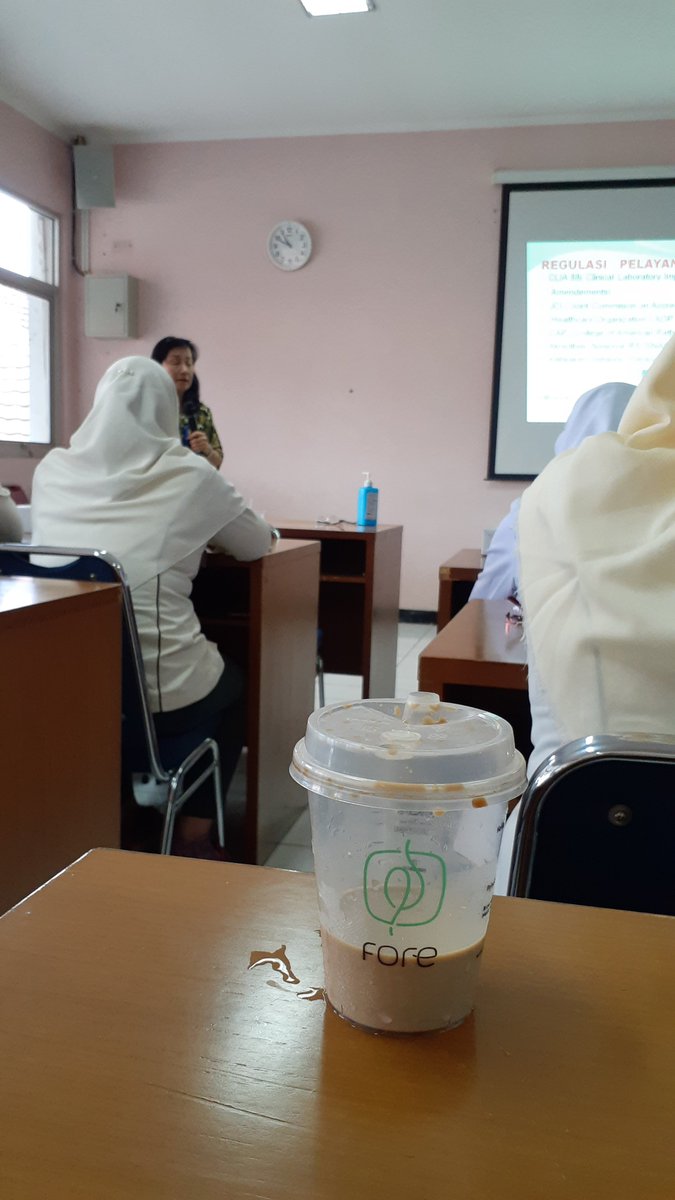 chiputris's tweet photo. Pelatihan. Ngantuk. Untung bawa kamuh aren latte. Mata langsung teraang..
@ForeCoffeeID https://t.co/c2jucr1cfN