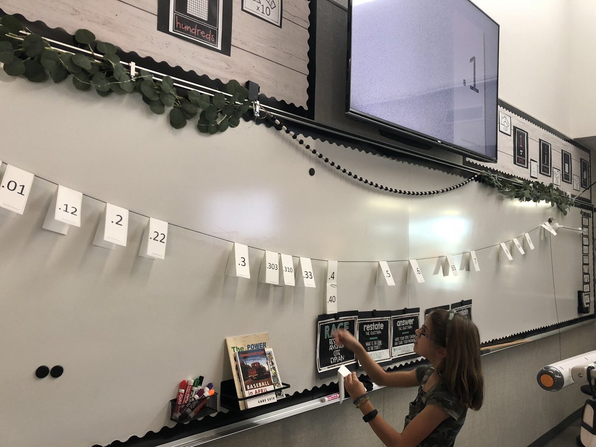 AlexHofer_'s tweet photo. Mathematical discourse was on full display today for #ClotheslineMath centered around decimals! #DentonDragonsVisalia 🐲 https://t.co/uMh2ZzcTf4