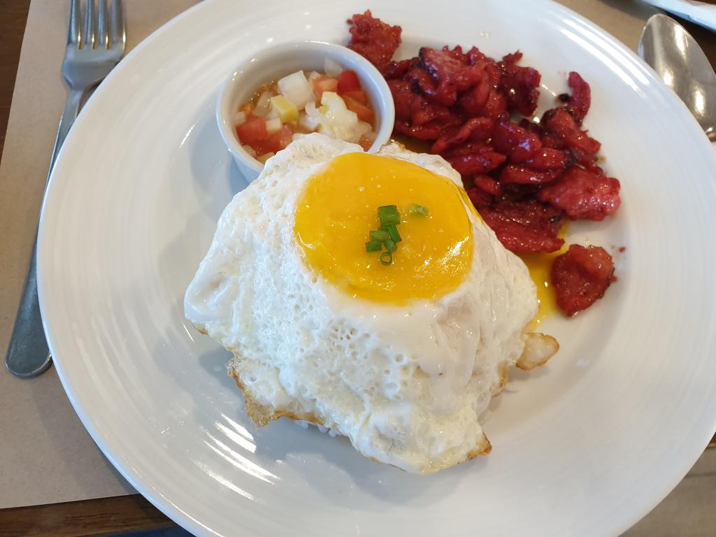 You can't just eat good food. Eat like you love yourself.

#BreakfastHereAtNLEX #Breakfast #NLEX #RoadTrip #OffToClarkInternationalAirport #ClarkInternationalAirport #SubicPampanga #Magsusundo #TagaSundo