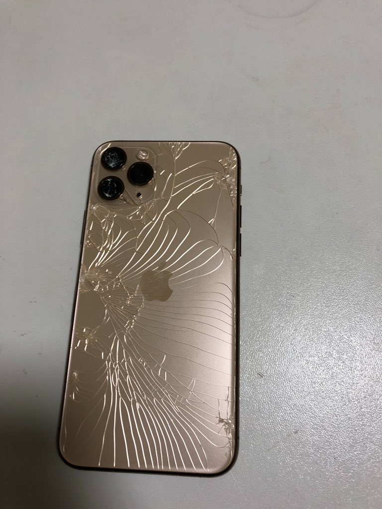 Iphone 11の画面が割れた場合の修理費用や修理方法 Dr コバのスマホごと
