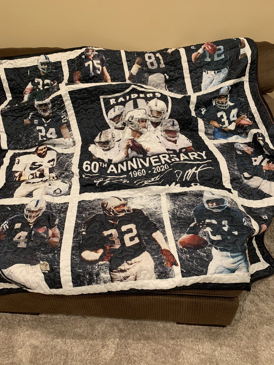 ARMYGILLUM's tweet image. The greatest Raiders of all time! My son just got his new blanket.  @CelReece45 @MarcusAllenHOF @RichGannon12 @CharlesWoodson @81TimBrown #rayguy #raiders #howielong #cliffbranch #toddchristianson