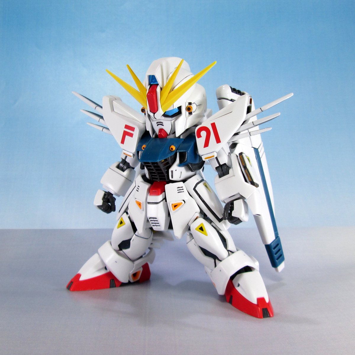 Odds Souvenir Sur Twitter Sd ガンダムf91完成しました 旧mgベースのはずがほとんどmg2 0になってしまっている 今回の製作期間 ちょうど2ヶ月 月に１体完成とか自分には無理と確信 以下コメント続きます Sdガンダム ガンプラ改造 俺sd作ってるぜ ガンダム