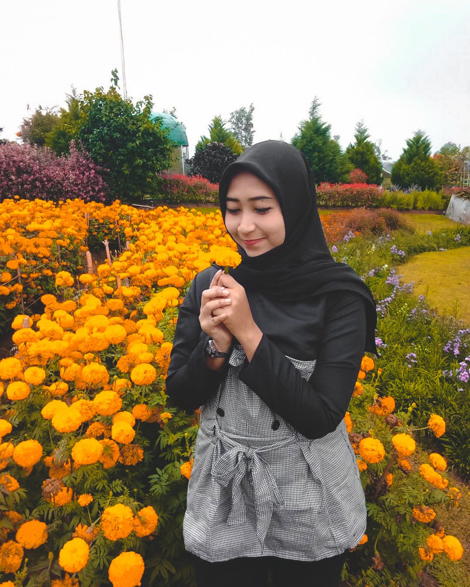 hameditor's tweet photo. Beautiful Color 🤩 #lightroompresets #lightroom #lightroomindonesia #POPULER #Hijab  #lightroomtutorial #nomoneyeverthingisnothing https://t.co/mIAOkfutKA