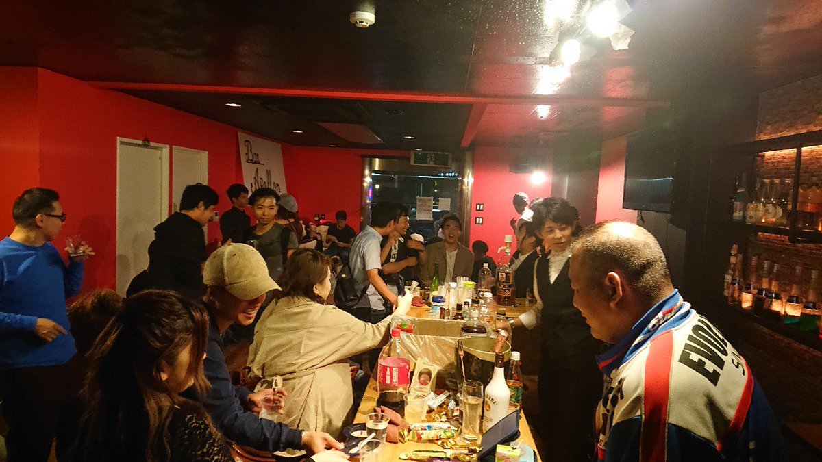 BarApollon's tweet photo. 温かい応援のおかげで
Cafe&amp;Bar Apollonは一周年を迎えました🙇

うちのバーで付き合ったカップル
うちのバーでBarデビューを果たした方
うちのバーで結成したバンド

思い出で溢れてます☺️

皆様と繋がれて、繋がりを作る場を提供出来て幸せでした😭

皆様、一年間本当にありがとうございました！ https://t.co/DJhENHoMEH