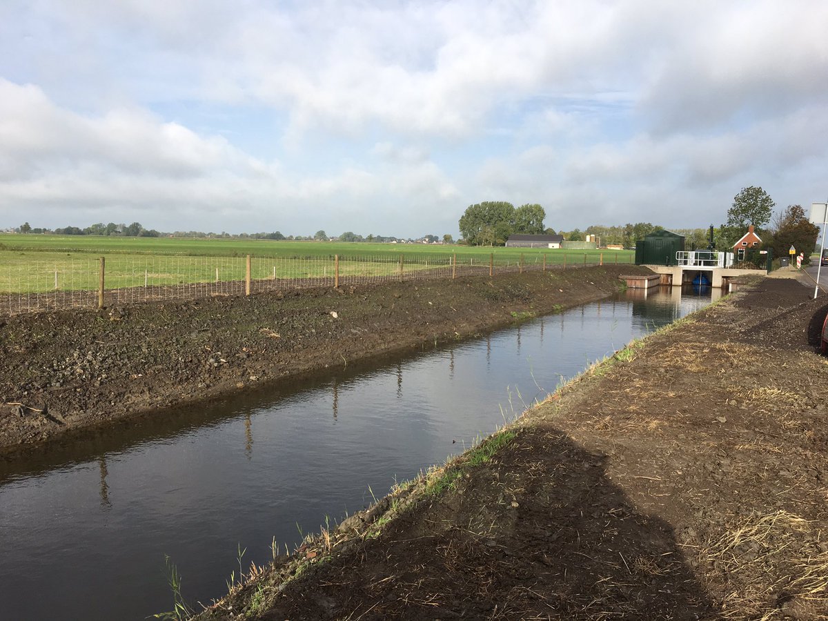 vdhgrondverzet1's tweet photo. Gemaal Rottegat opgeleverd Macadam bv Bakkeveen. @vdhgrondverzet1 https://t.co/P0veGPPsjX