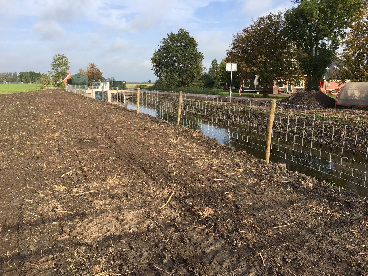 vdhgrondverzet1's tweet photo. Gemaal Rottegat opgeleverd Macadam bv Bakkeveen. @vdhgrondverzet1 https://t.co/P0veGPPsjX