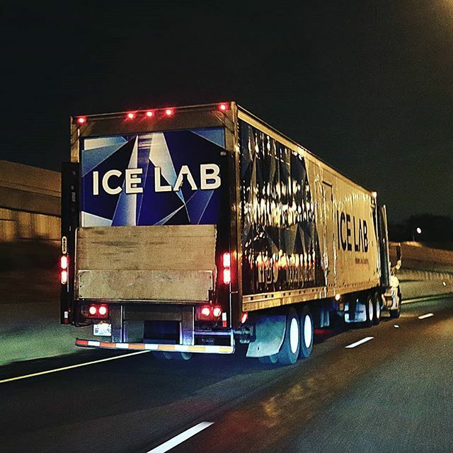 IceLabUSA's tweet image. Posted from Instagram #icesculpture #icecarving Heading South!
.
.
.
.
.
.
.
.
#ice #icelab #iceupson #icy #iceicemaybe #iceicebaby #semi #tractortrailer #truckdrivers #wrap #icesculpture #icecarving #roadwarrior #trucking
