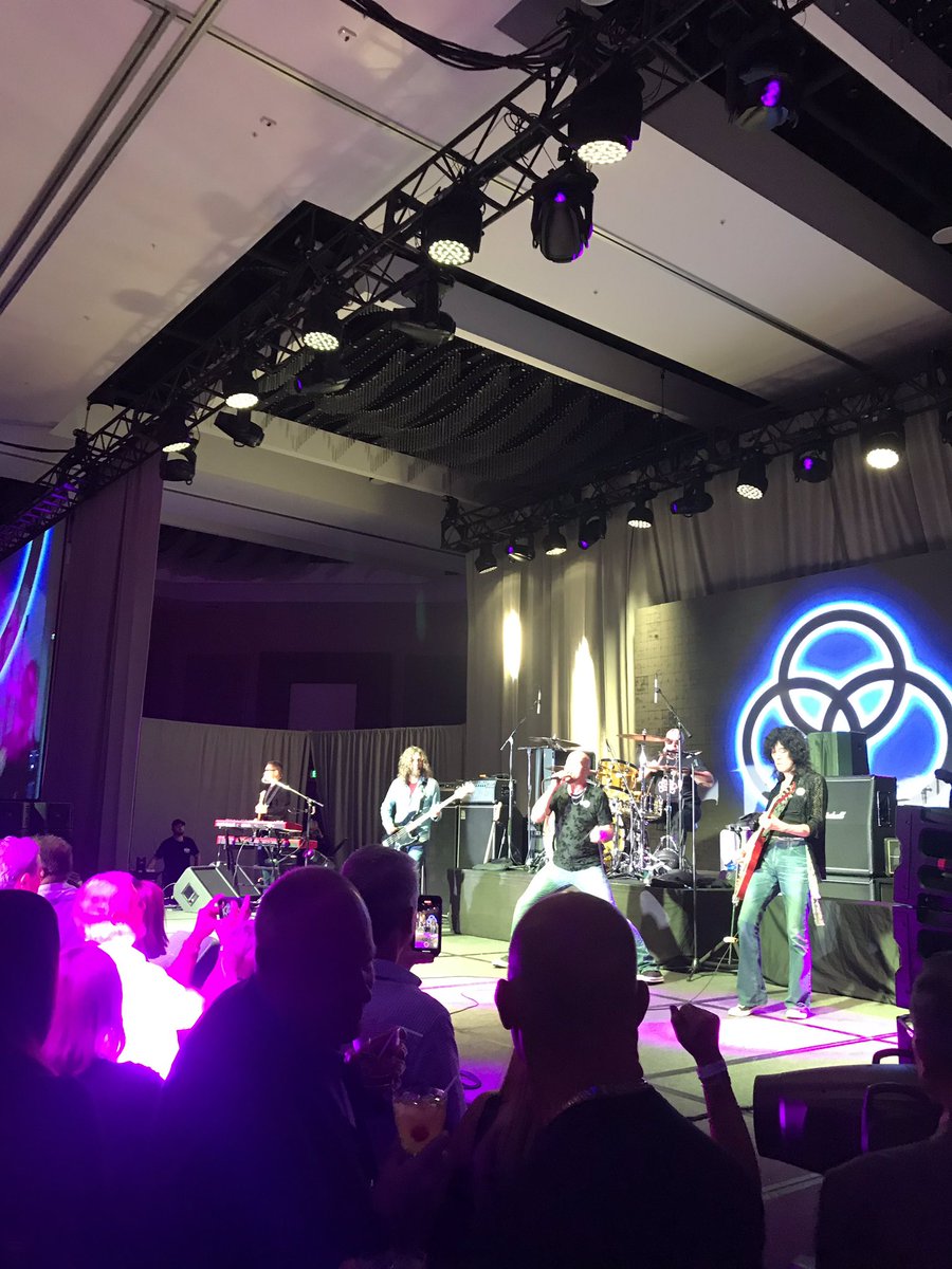 tranztec's tweet photo. Another @TRUCKINGdotORG MCE comes to an end with a legendary performance by Jason Bonham. Thanks to everyone who put this together.#ATAmce19 https://t.co/HaUnbdeooU