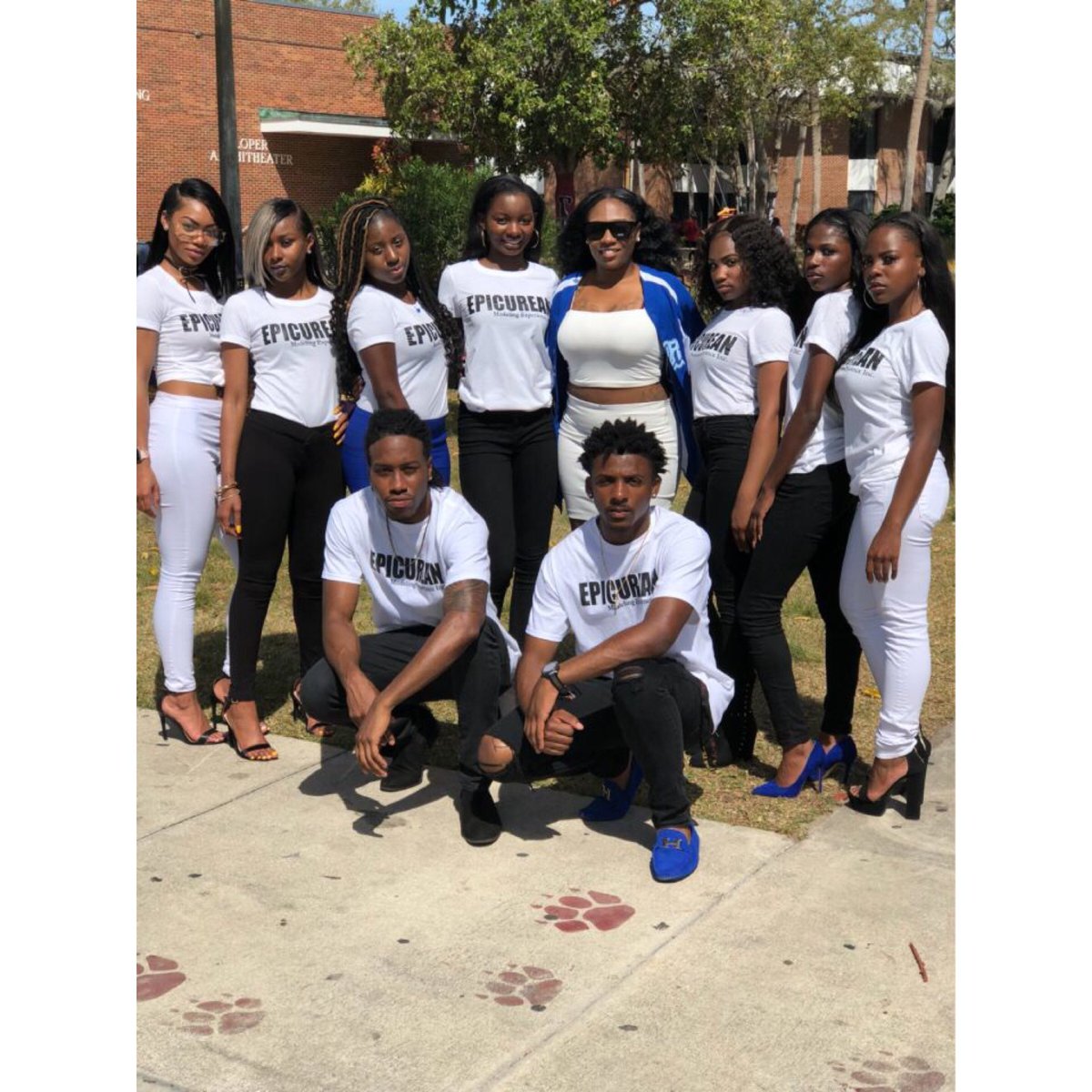 teenaaah_'s tweet photo. happy E!stablishment day to my org .
E!lite•finE!r•wE! demand attention 💙
#wherewereyouin92 🦋
#establishedin94 🦋 https://t.co/hLW0nVE6vi