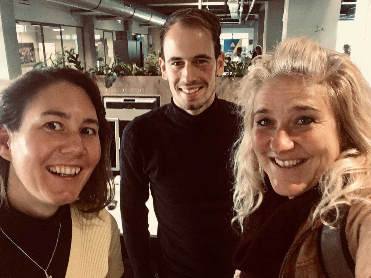 Collega <a href="/augustea/">Anneke Augusteijn</a> trots op student Klaas Boersma bij <a href="/sport_noord/">Sport Noord</a>. En leuk om oud-collega <a href="/EstherRenate/">Esther van der Meer</a> te begroeten bij <a href="/dvhn_nl/">Dagblad van het Noorden</a> van @ndcmediagroep. 👍😃