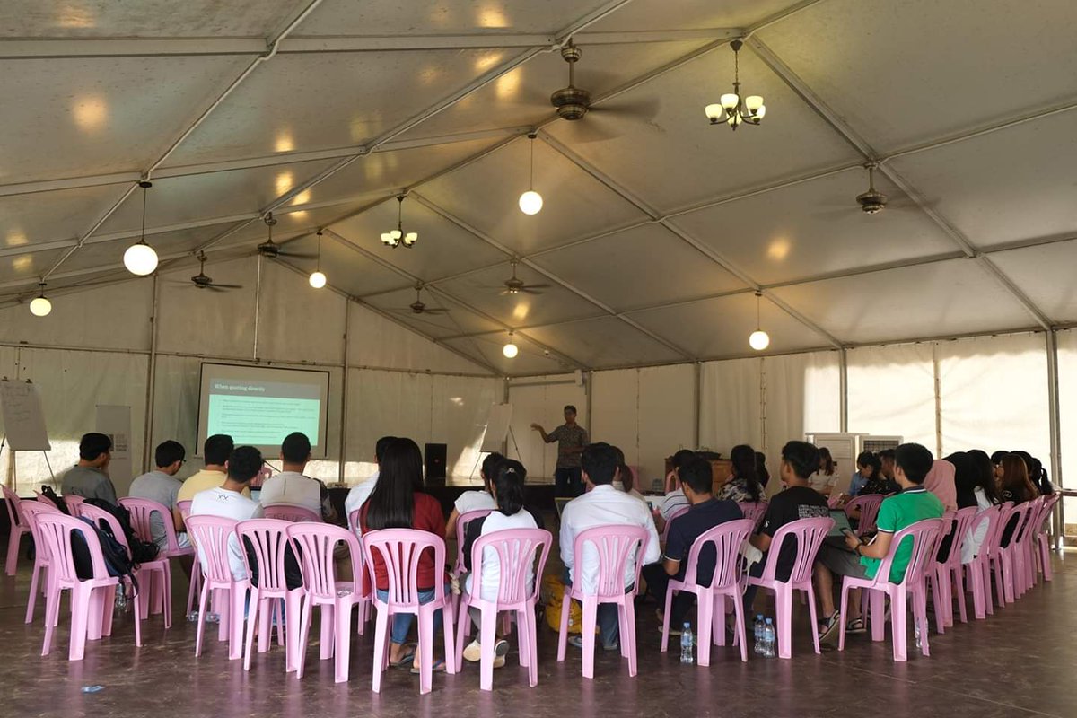 ouvirak's tweet image. #PolicyLab #PolicyBootCamp #CampFireChat. @FutureForumAsia #SmallIdeaBigImpact and coming soon as a result #BigBookofSmallIdeas គោលនយោបាយពេលយប់កាន់តែរាត្រី។