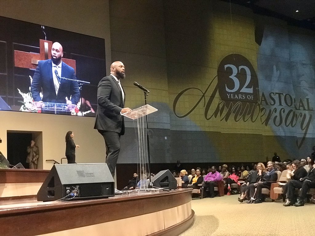 jewellondon's tweet image. Celebrating #Pas32!! #WeLovePas #iAmTCWW