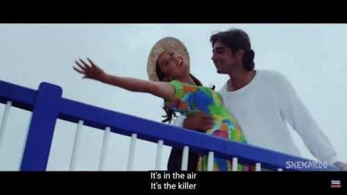 eLanguageWorld's tweet image. The Urdu word &apos;kaatil&apos; has romantic connotations in the song, but the translation sounds a little more…scary!
&quot;It&apos;s in the air, It&apos;s the killer&quot;
#TranslationGoneWrong